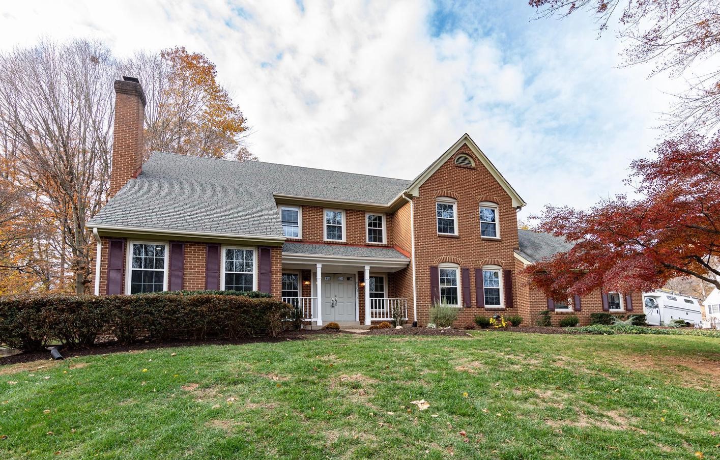 6501 Heather Brook Ct